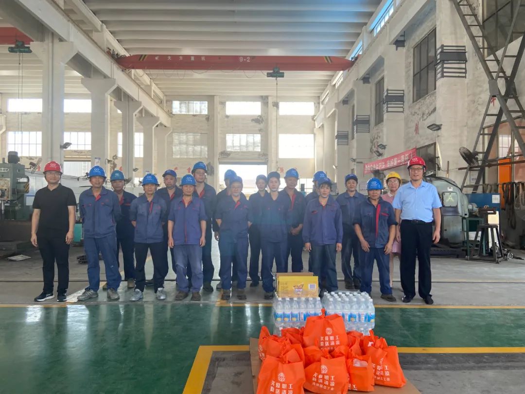 ����������������˿˿�ػ������ġ�����ʢ������չ�����������